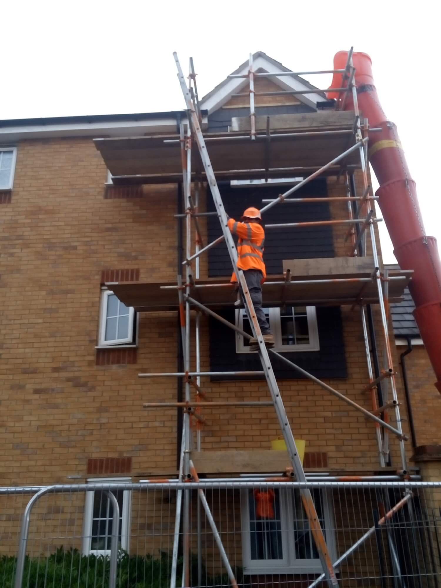 Scaffold Tower and Binshoot Newport Pagnell