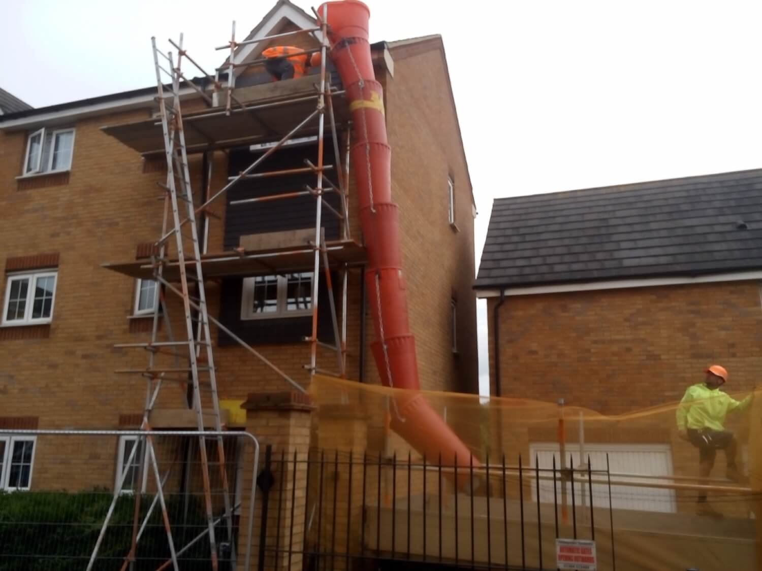 Scaffold Tower and Binshoot Newport Pagnell